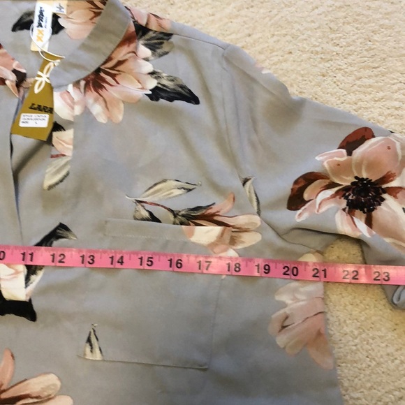 Last chance! Final Price NWT! Lara Top - Picture 7 of 8